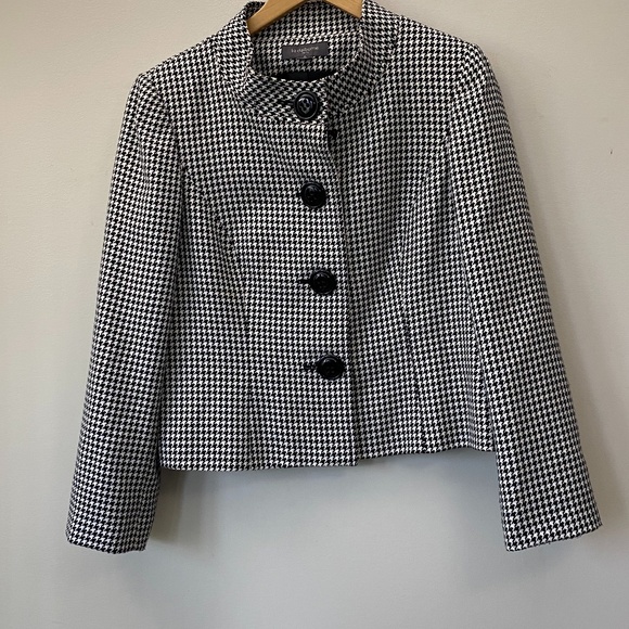 Liz Claiborne Jackets & Blazers - Liz Claiborne Houndstooth Swing.                R1